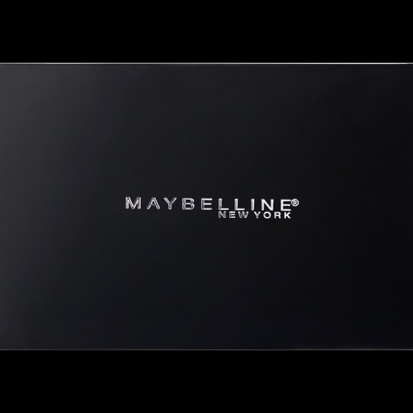 BN SEALED PYTHON METALLIC LIPKIT VALIENT 25🥊🖤💯 - Picture 3 of 8